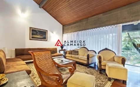 Casa com 3 Quartos à venda, 322m² no Vila Madalena, São Paulo