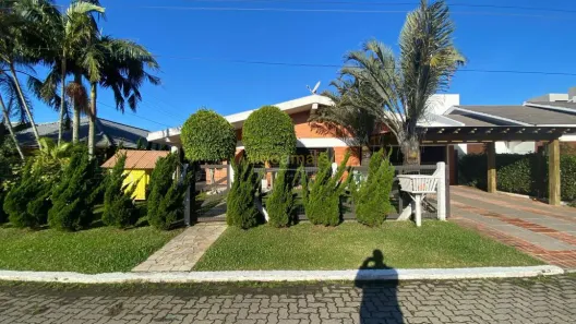 Casa com 3 Quartos à venda, 240m² no XANGRI-LÁ, Xangri-lá