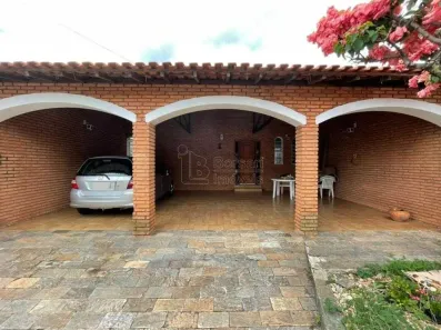 Casa com 3 Quartos à venda, 210m² no Vila Xavier (Vila Xavier), Araraquara