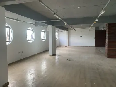 Sala Comercial para alugar, 550m² no Renascença, São Luís