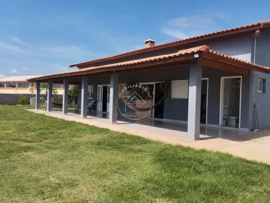Fazenda/Sítio com 3 Quartos à venda, 1341m² no Dona Catarina, Mairinque