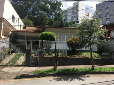 Casa com 4 Quartos à venda, 450m² no Jardim Amália, Volta Redonda