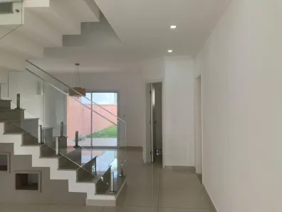 Casa de Condomínio com 3 Quartos para alugar, 250m² no Aparecidinha, Sorocaba