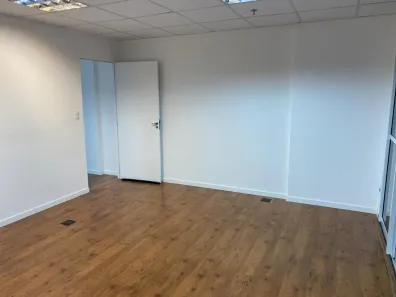 Sala Comercial à venda, 37m² no Liberdade, São Paulo