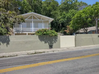 Casa com 3 Quartos à venda, 1950m² no Lagoa da Conceição, Florianópolis