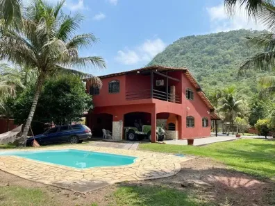 Fazenda/Sítio com 4 Quartos à venda, 3696m² no Papucaia, Cachoeiras de Macacu