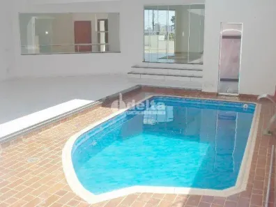 Casa com 3 Quartos à venda, 412m² no Jardim Inconfidência, Uberlândia