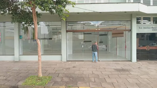 Sala Comercial para alugar, 180m² no Pio X, Caxias do Sul
