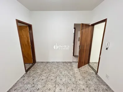 Apartamento com 3 Quartos para alugar, 100m² no Cazeca, Uberlândia