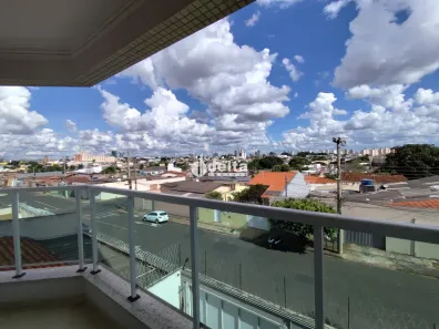 Apartamento com 3 Quartos à venda, 86m² no Presidente Roosevelt, Uberlândia
