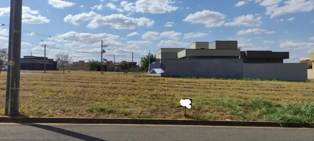 Lote/Terreno à venda, 225m² no Condomínio Damha Fit II, Ipiguá