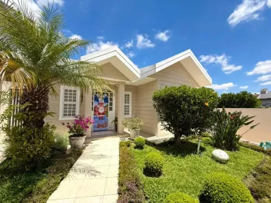 Sobrado com 5 Quartos à venda, 300m² no Aristocrata, São José dos Pinhais