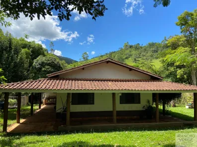 Fazenda/Sítio com 3 Quartos à venda, 2500m² no Centro, Taubaté