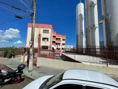 Apartamento com 2 Quartos para alugar, 49m² no Jardim São Gabriel, Marília