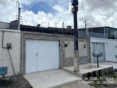 Casa com 3 Quartos à venda, 83m² no Aracapé, Fortaleza