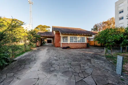 Imóvel Comercial com 4 Quartos para alugar, 200m² no Camaquã, Porto Alegre