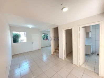 Casa de Condomínio com 3 Quartos para alugar, 140m² no Azulville I, São Carlos