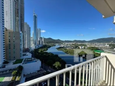 Apartamento com 2 Quartos à venda, 60m² no Centro, Balneário Camboriú