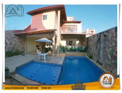 Casa com 5 Quartos à venda, 336m² no Vila União, Fortaleza