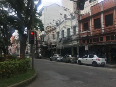 Ponto Comercial para alugar, 236m² no Centro, Petrópolis
