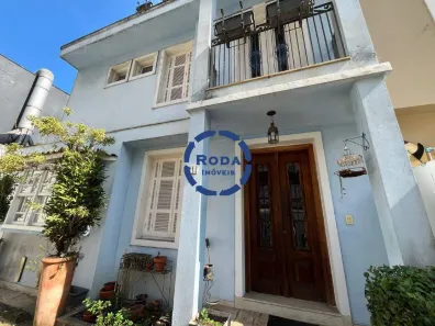 Casa com 3 Quartos para alugar, 300m² no Gonzaga, Santos