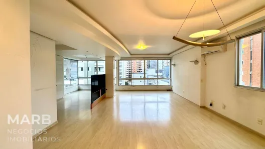 Apartamento com 3 Quartos à venda, 140m² no Centro, Florianópolis
