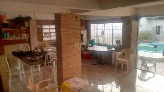 Sobrado com 5 Quartos à venda, 301m² no Nonoai, Porto Alegre