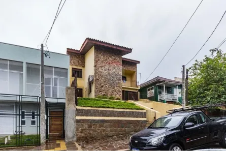 Casa com 3 Quartos à venda, 329m² no Vila Ipiranga, Porto Alegre