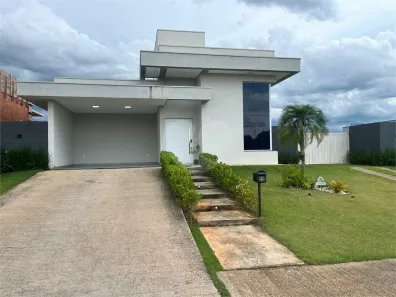 Casa de Condomínio com 3 Quartos para alugar, 238m² no , Araçoiaba da Serra