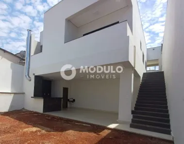 Casa com 3 Quartos à venda, 166m² no Jardim Patrícia, Uberlândia