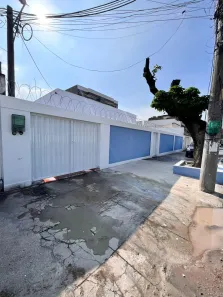 Imóvel Comercial para alugar, 700m² no Bangu, Rio de Janeiro