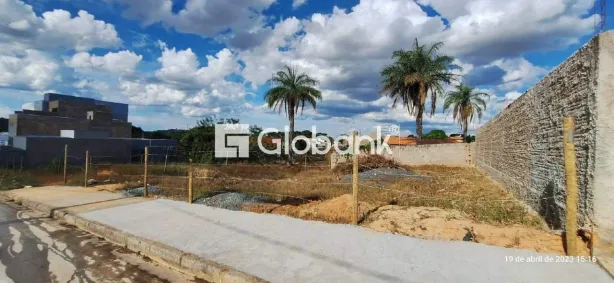 Lote/Terreno à venda, 160m² no Vila Nova, Montes Claros