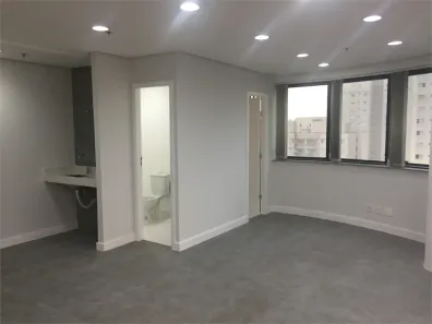 Sala Comercial à venda, 44m² no Santo Amaro, São Paulo