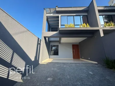 Sobrado com 4 Quartos à venda, 203m² no América, Joinville