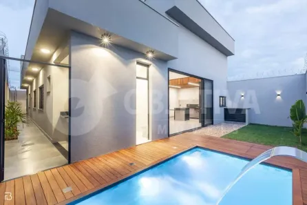 Casa com 3 Quartos à venda, 187m² no Novo Mundo, Uberlândia