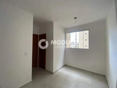 Apartamento com 2 Quartos para alugar, 42m² no Shopping Park, Uberlândia