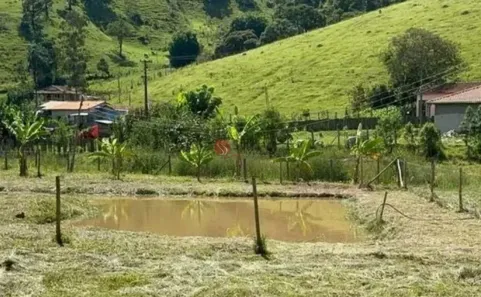 Fazenda/Sítio com 6 Quartos à venda, 160m² no Cambuí, Cambuí