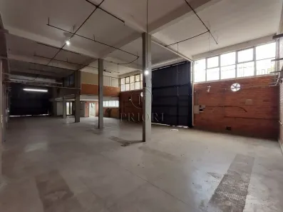 Galpão/Depósito/Armazém à venda, 750m² no São Geraldo, Porto Alegre