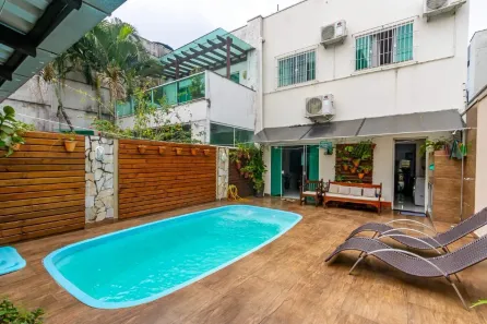 Casa com 3 Quartos à venda, 174m² no Praia dos Amores, Balneário Camboriú