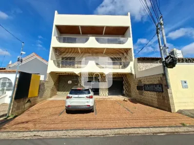 Sobrado com 3 Quartos para alugar, 127m² no Fundinho, Uberlândia