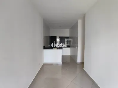 Casa com 2 Quartos para alugar, 60m² no Shopping Park, Uberlândia