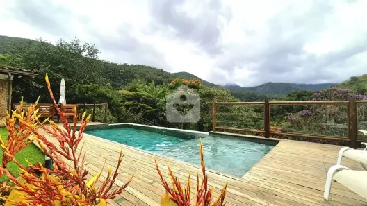 Casa com 4 Quartos à venda, 600m² no Cuiabá, Petrópolis
