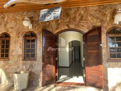 Casa com 3 Quartos para alugar, 202m² no Jardim América, Taubaté