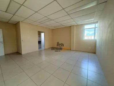 Sala Comercial para alugar, 62m² no Vila Mathias, Santos
