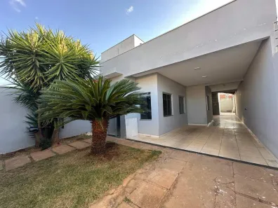 Casa com 3 Quartos para alugar, 110m² no Carmelo, Montes Claros