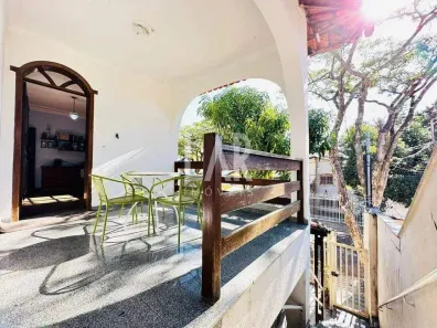 Casa com 3 Quartos à venda, 153m² no Santa Amélia, Belo Horizonte
