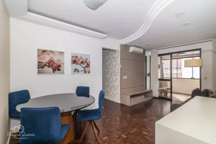 Apartamento com 3 Quartos para venda ou aluguel, 84m² no Mont Serrat, Porto Alegre