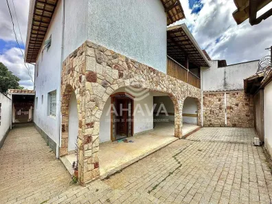 Casa com 4 Quartos à venda, 446m² no Santa Mônica, Belo Horizonte