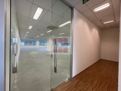 Sala Comercial para alugar, 715m² no Lapa de Baixo, São Paulo