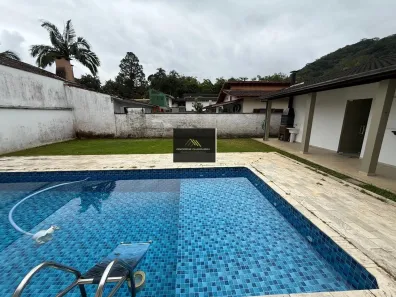 Casa de Condomínio com 3 Quartos para alugar, 150m² no Horto Florestal, Ubatuba